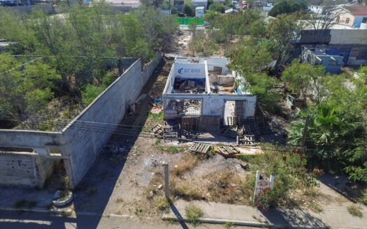 Terreno en Enrique Cárdenas